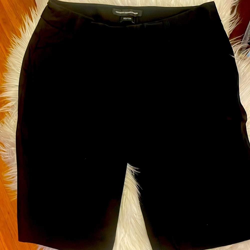 Express woman’s shorts
